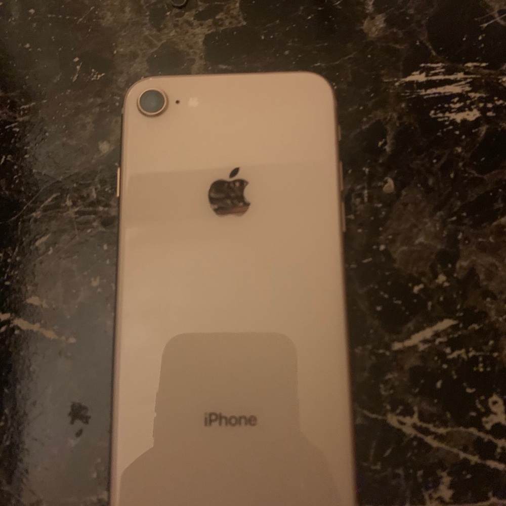 iPhone 8